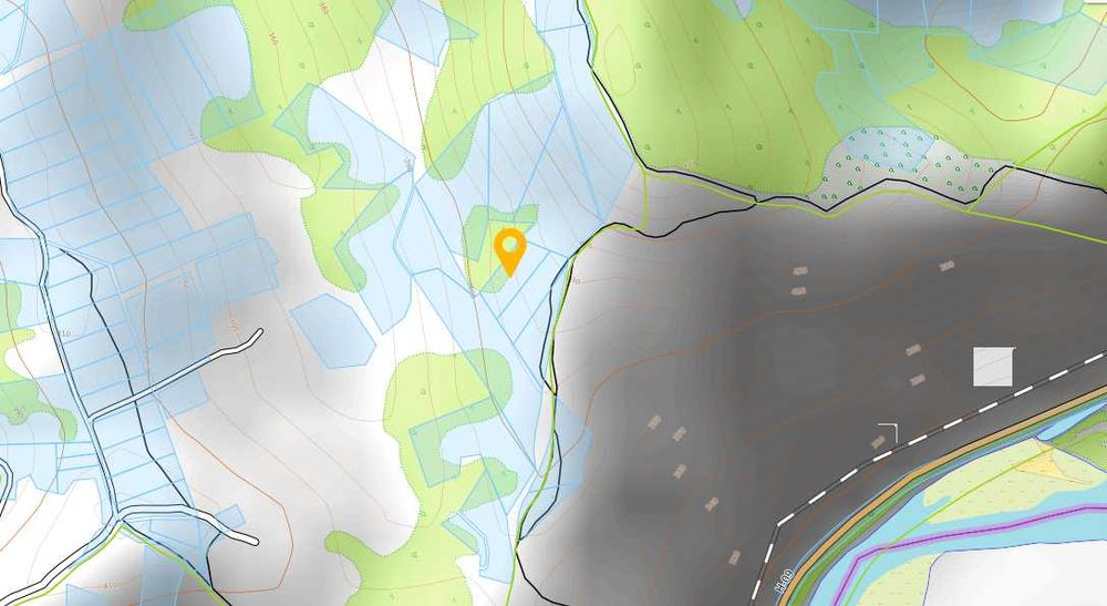 Продам землю 58 сотих в с.Середнє Водяне. Без комисії!