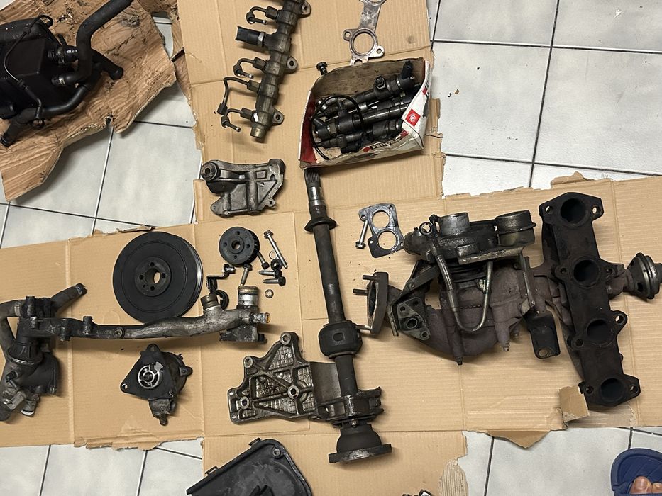 Peças de motor a venda