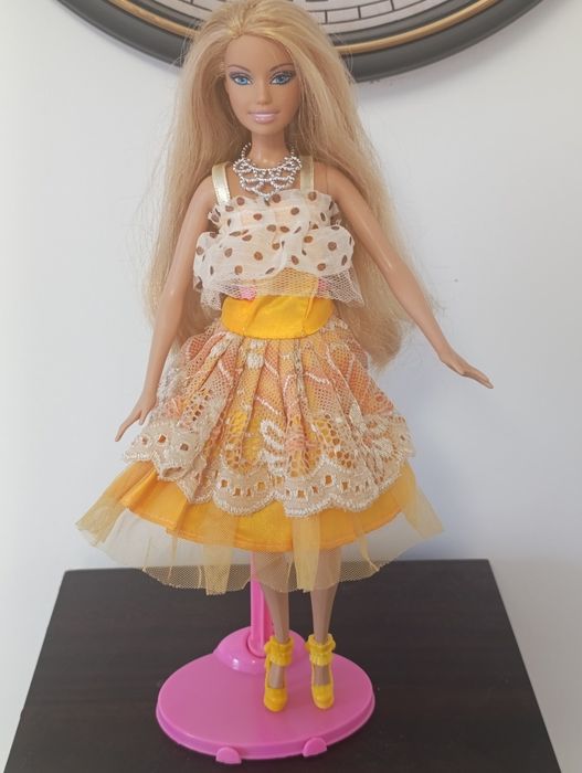 Ubranka dla Barbie - sukienka koktajlowa