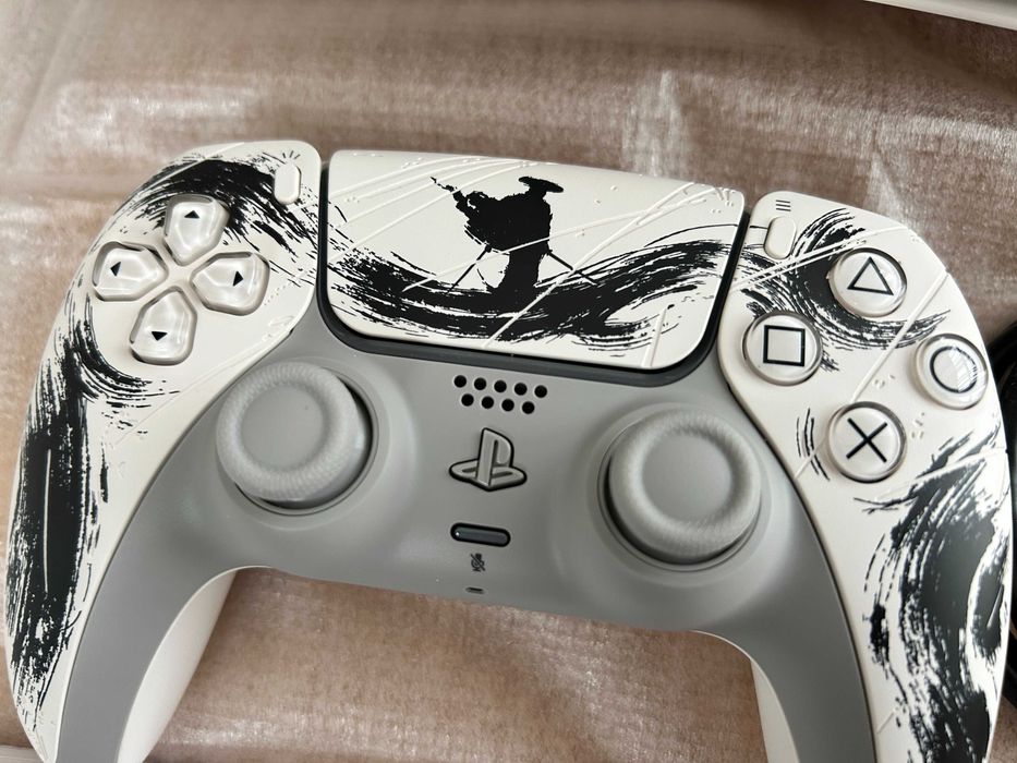 Limitowana Konsola PS5 Ghost Of Yotei Black