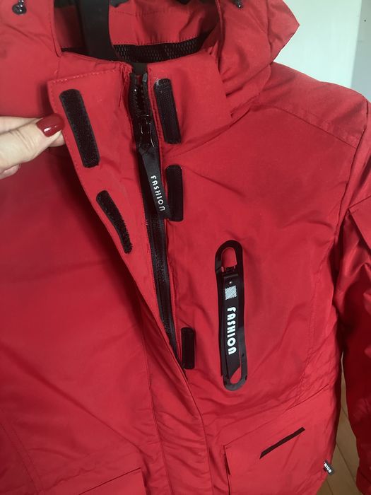 Жіноча зимова куртка