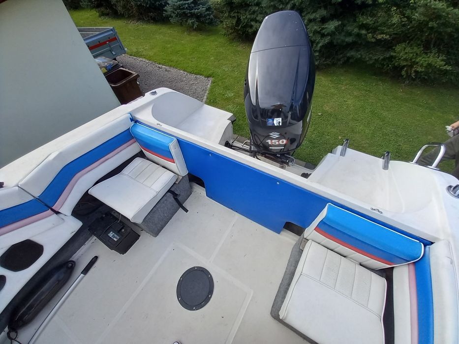 Łódź motorowa, motorówka kabinowa GOTOWA DO PŁYWANIA