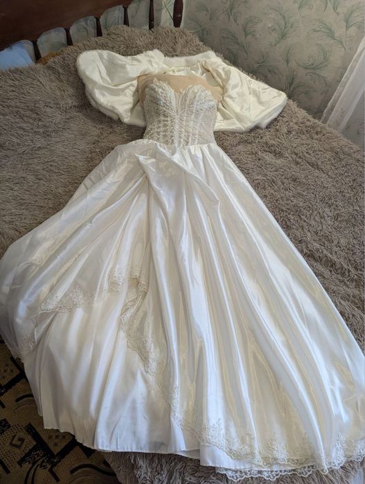 Весільне плаття