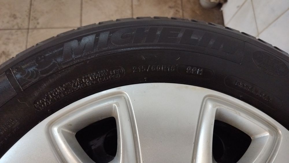 Колеса в зборі 215/60R16 MICHELIN