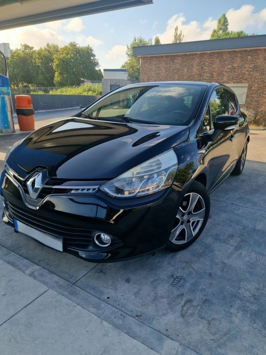 Renault Clio 0.9 TCe 90cv | 2015 | 121.000 km | Revisão Feita | €8.000