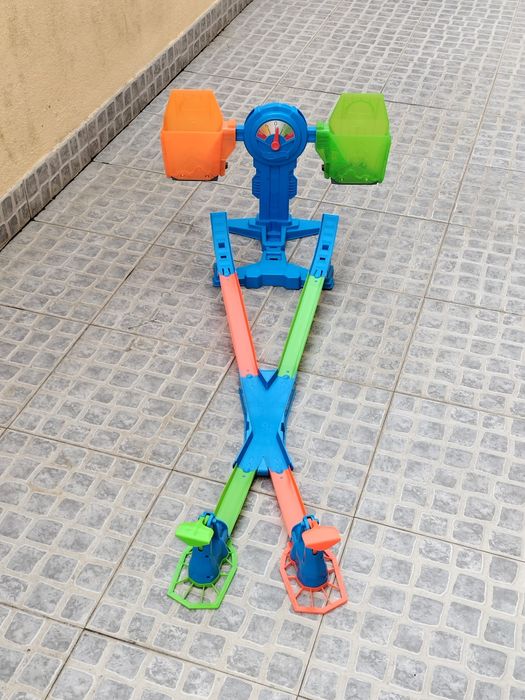 Pista "balança " hot Wheels