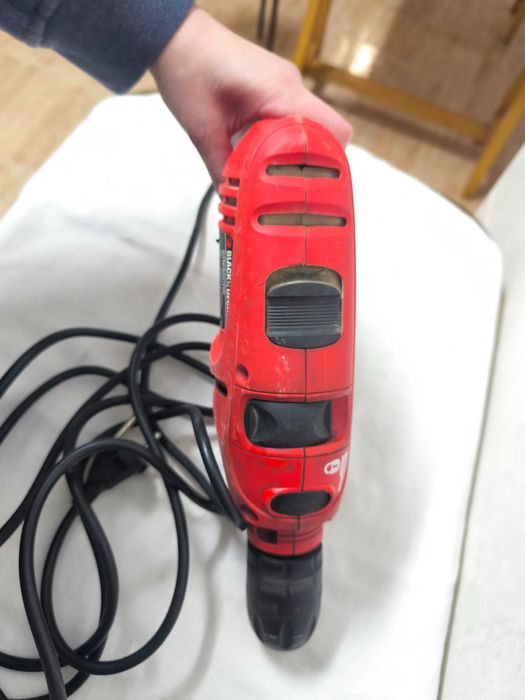 Berbequim Black Decker KR650CRE a precisar de reparação com mala