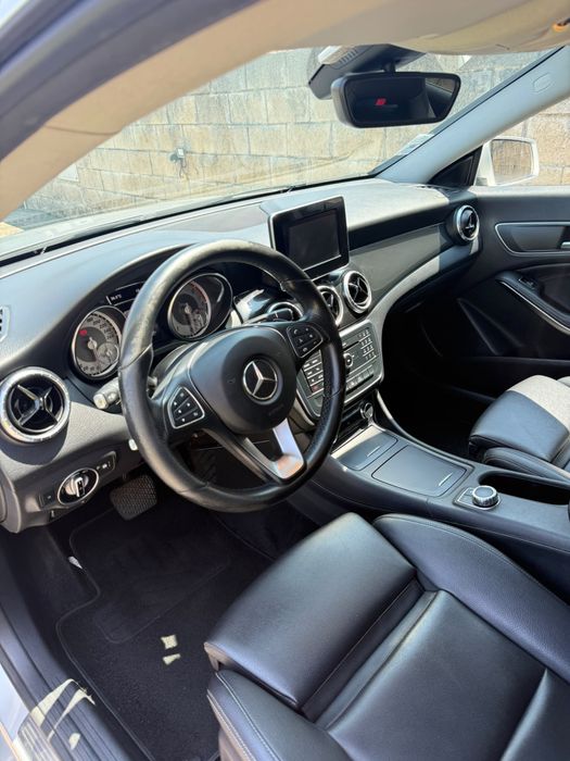 Mercedes-Benz CLA 200 — fotografia 6