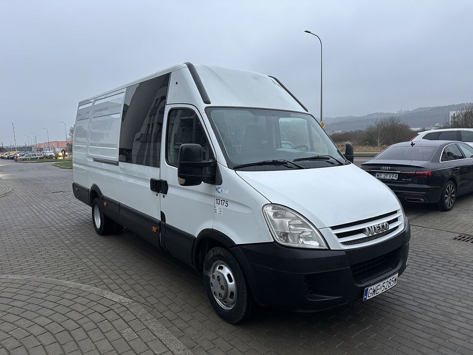 Iveco Daily Brygadówka 9 osób na Bliźniaku kat.B klima Fv-Marża