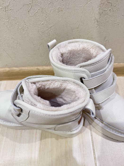 Взуття зимове (уггі)