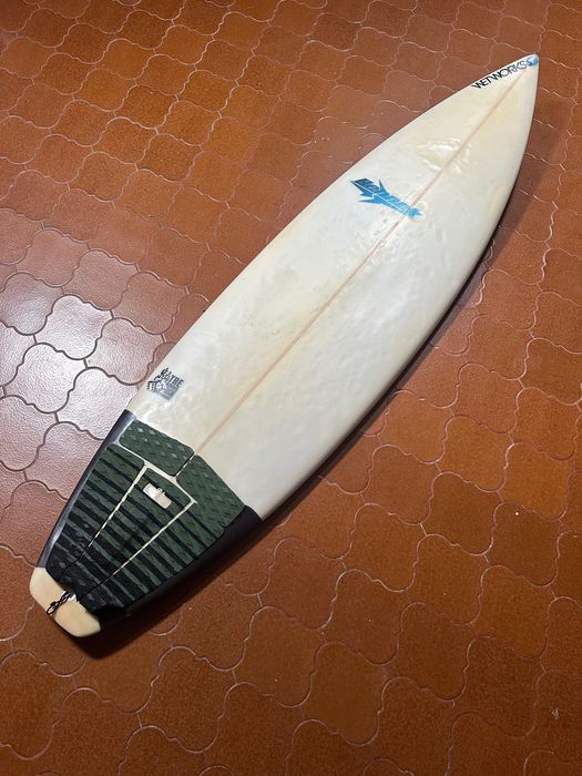 Prancha Hennek 6’1’’ modelo trekinho