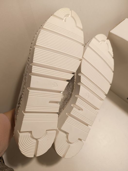 Nowe buty Bronx 39 skórzane srebrne skórzane skóra