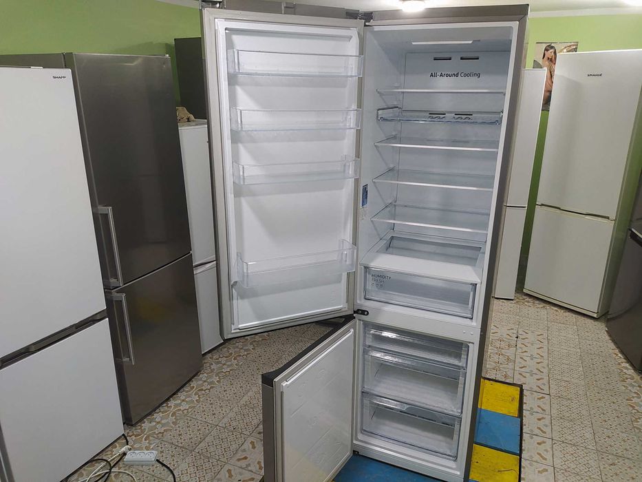 Холодильник Samsung RB38T672ESA з морозильною камерою