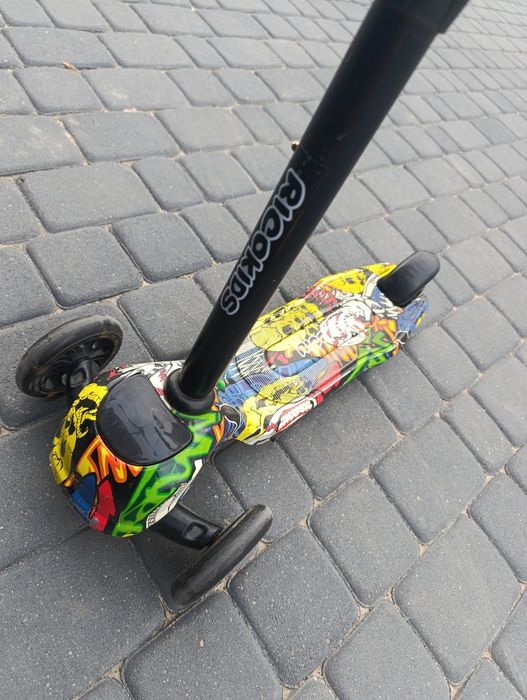 Hulajnoga 3 kołowa świecąca