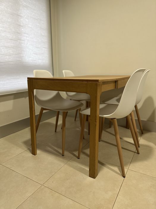Mesa de cozinha extensivel + 4 cadeiras