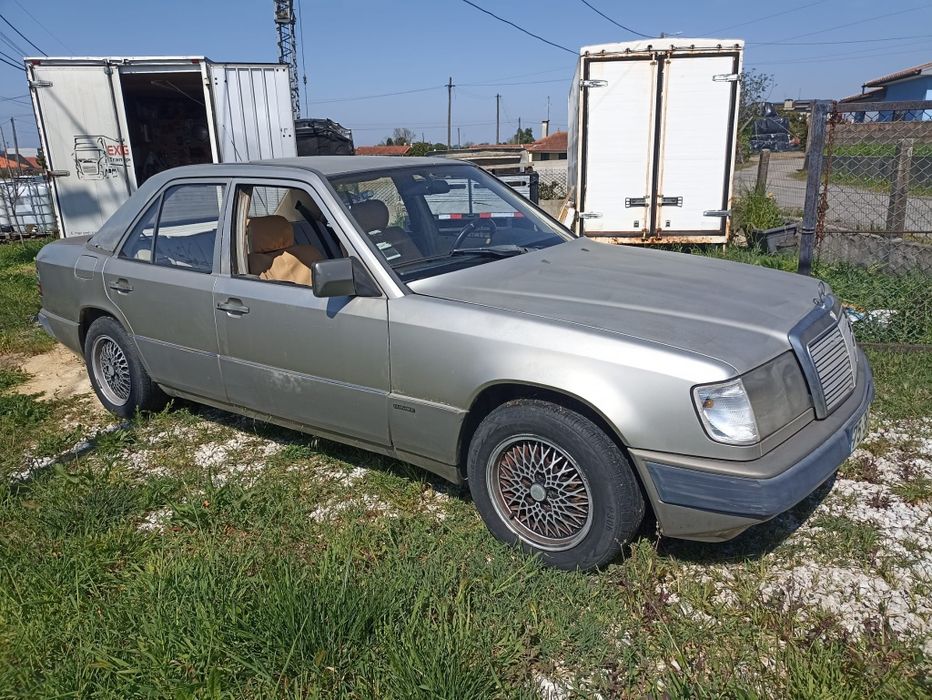 Mercedes W124 250 D