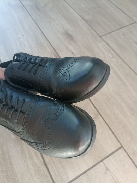 Damskie półbuty Oxfordy Clarks 38