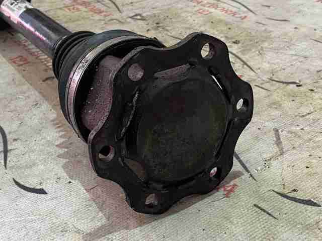 Полуось передняя левая (приводной вал, ШРУС) / правая audi a6 c7 3.0 1