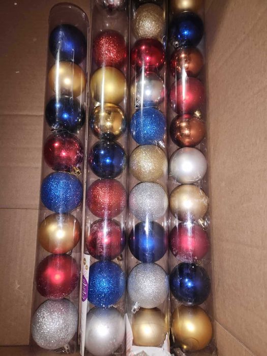 różne kolory bombki 37 szt. w tubach 5,5 cm średnica