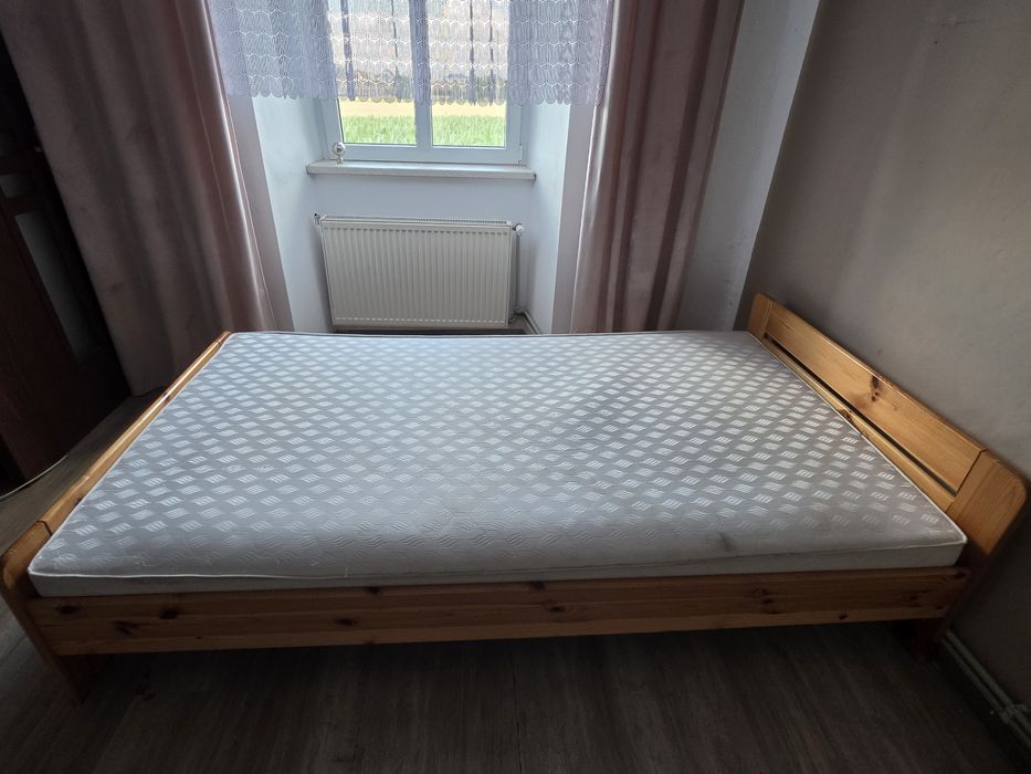 Łóżko z materacem 120x200