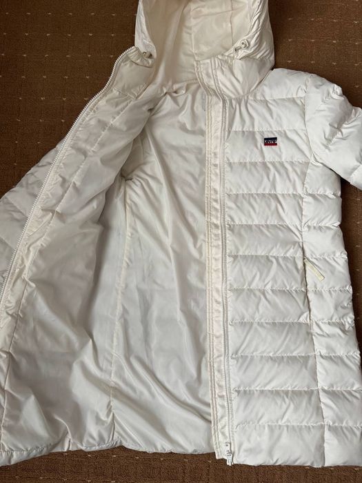 Пуховик жіночий Levis