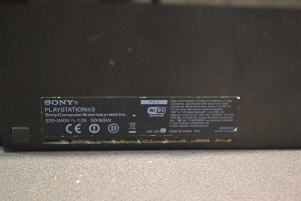 Konsola Playstation 3 + 2 pady