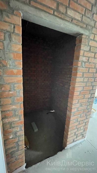 Продаж комерційного приміщення на першому поверсі ЖК "Kub29" Куб