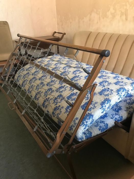 Sofá-cama - cor beige