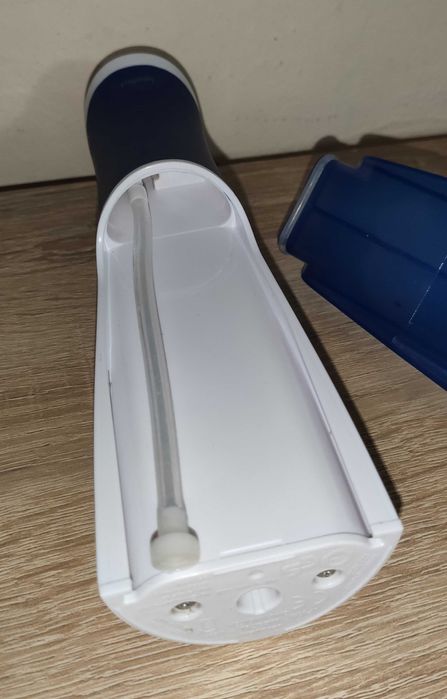 Nevadent акумуляторний водяний флоссер NMD 3.7 B8/ Іригатор