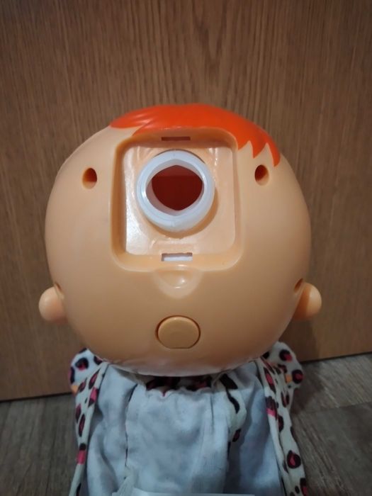 Boneca cry baby Lea COM PILHAS em bom estado