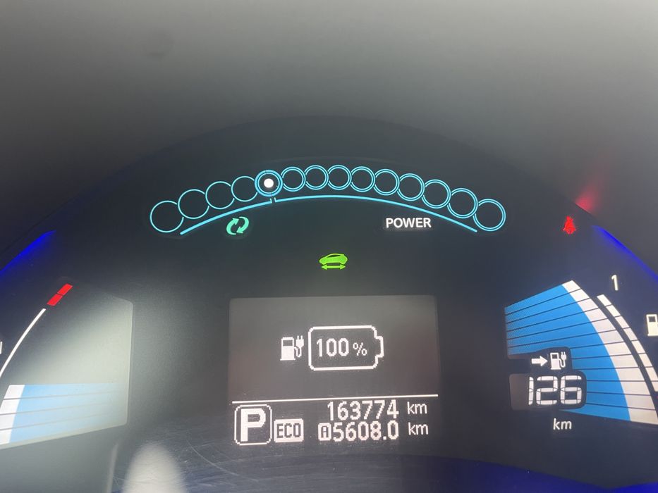 Нісан ліф, nissan leaf, електрична машина нісан