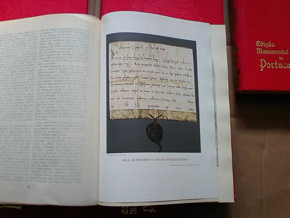História de Portugal - Portucalense Editora