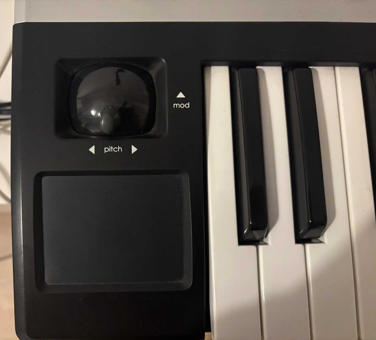 Controlador MIDI Novation 49SL MkII