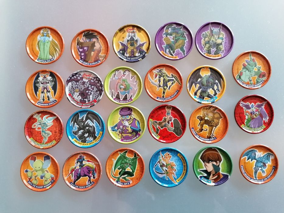Tazos Beyblade e Medabots
