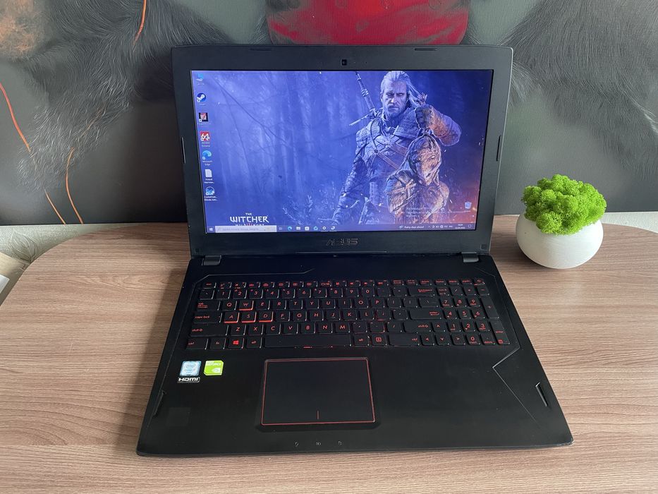 24.Ігровий Asus ROG /FullHD IPS/Core i7-6700HQ/RAM 8GB/SSD/Intel HD+GeForce GTX 1060 3GB