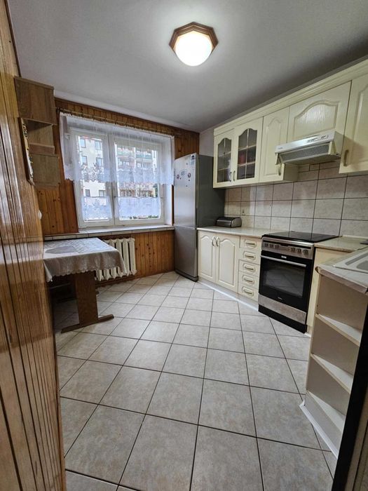 Sprzedam 3 pokojowe mieszkanie przy ul. Obr. Westerplatte na parterze