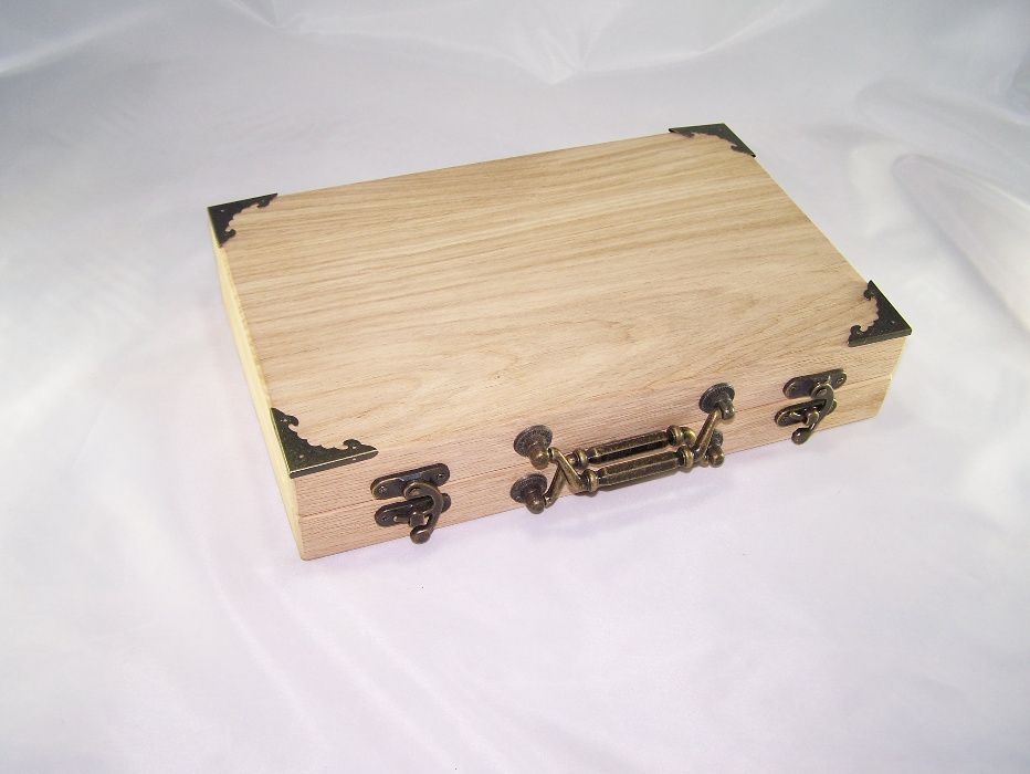 Шкатулки коробки, короба, купюрниці, футляри, пенали. Натуральний дуб.