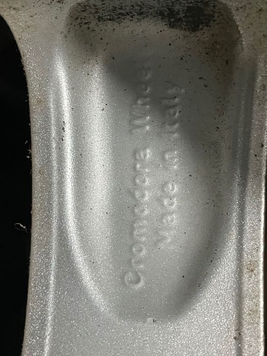 Продам оригинальные диски Range Rover R20