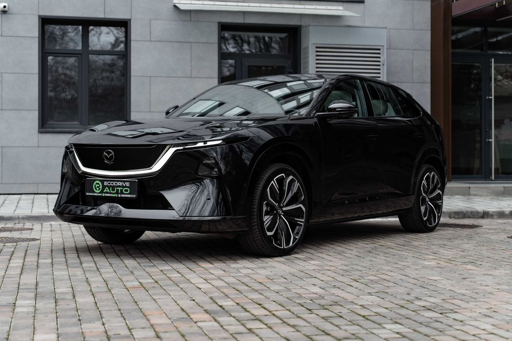 Гібридний автомобіль Mazda EZ-60 REEV 200 Max 2WD 2026, Polar Night Black, фіолетовий салон