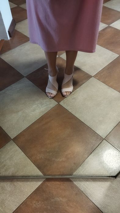 Buty na obcasie stan bardzo dobry