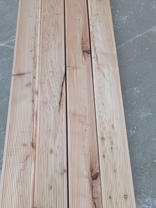 Deska tarasowa ryflowana modrzewiowa