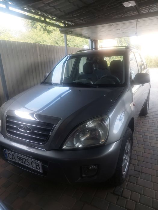 Машина CHERY TIGGO
 2,4, колір сірий 
2008 р.   газ - бензин