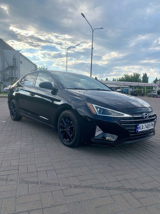 Hyndai Elantra 2019