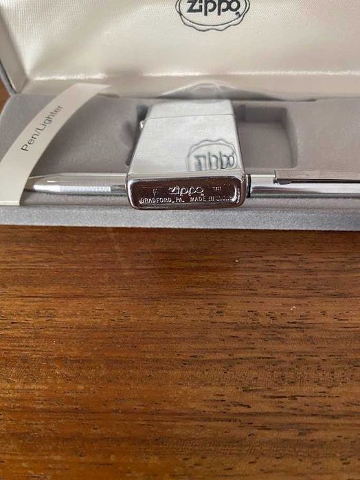 Estojo com isqueiro e caneta Zippo
