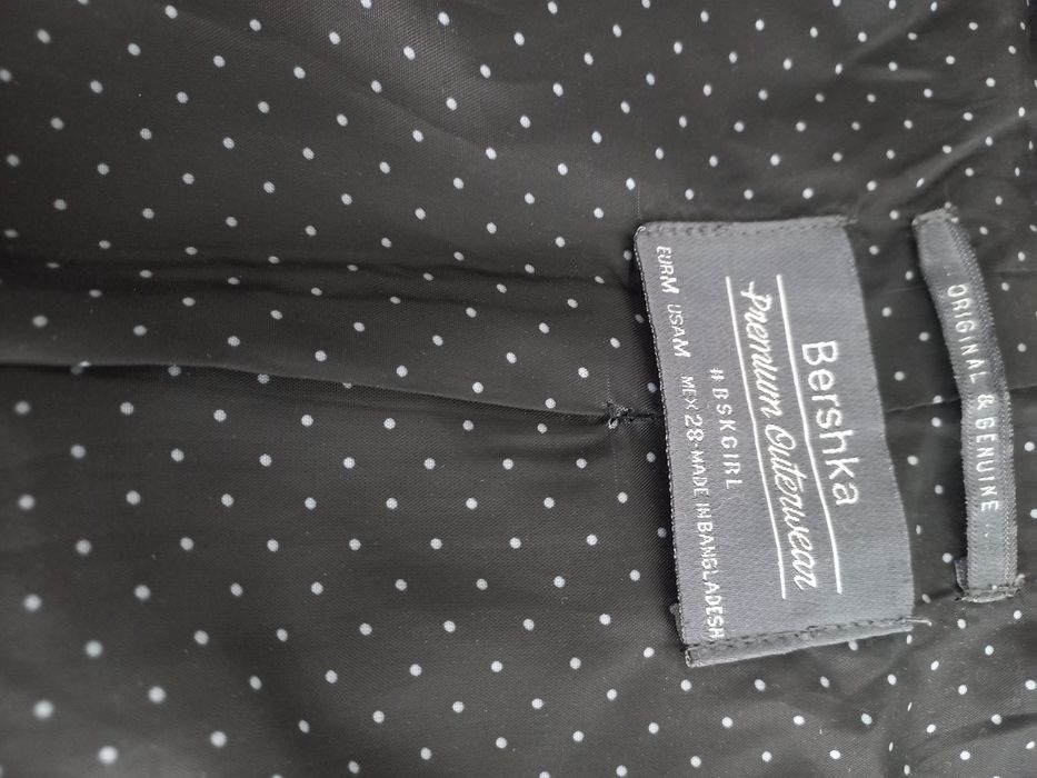 Casaco  preto de fazenda .Bershka (M)