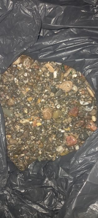 Продам мелкий гравий и красивые камни для аквариума