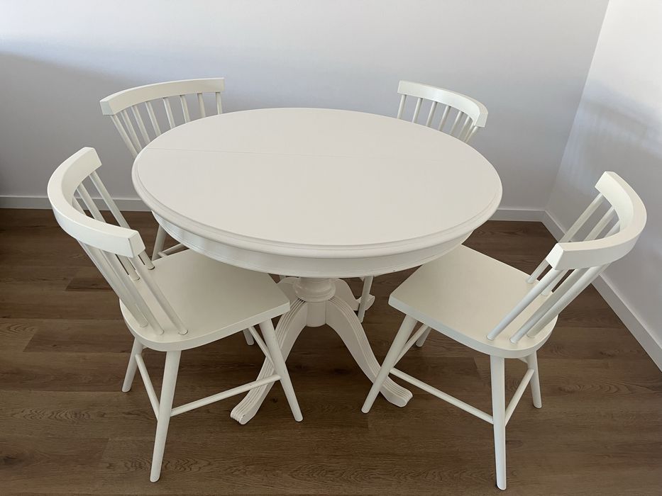 Mesa e cadeiras madeira maciça para si!
