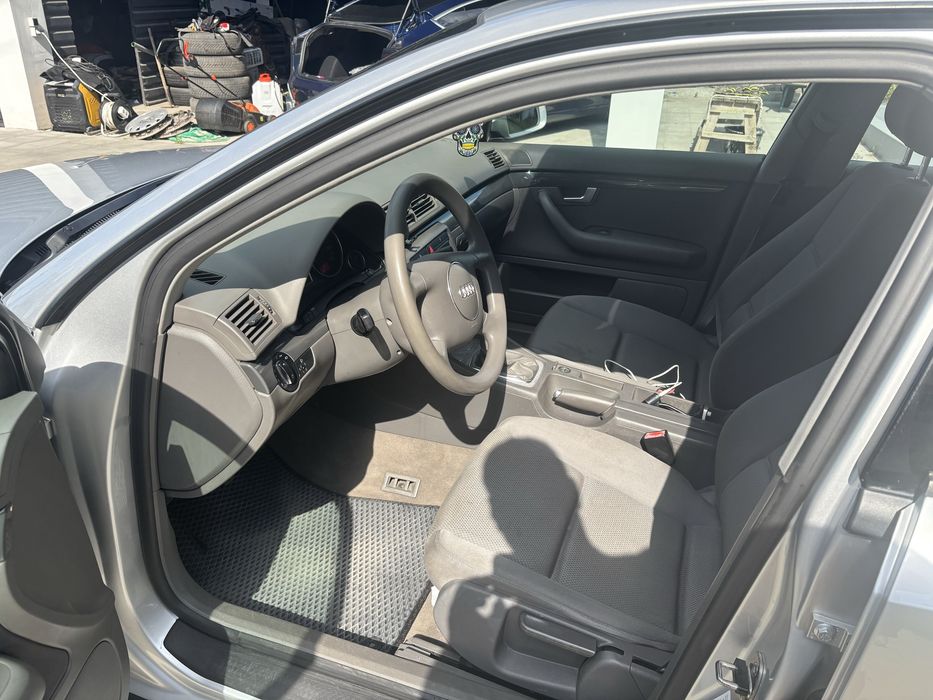 Audi a4 b6 2001 року випуску