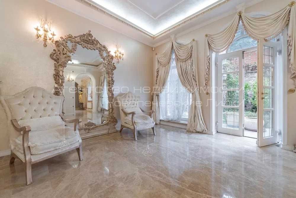 Розкішний будинок з ремонтом + бассейн Мічуріна Печерськ, Звіринецькая