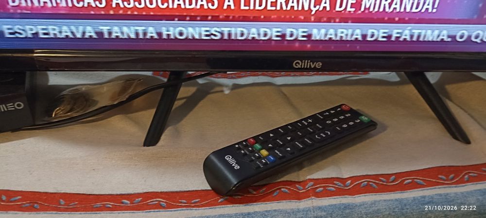 Vendo TV Qilive nova